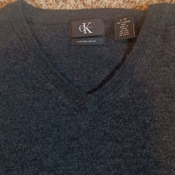 Calvin Klein Sweater Merino Wool - Picture 2 of 2